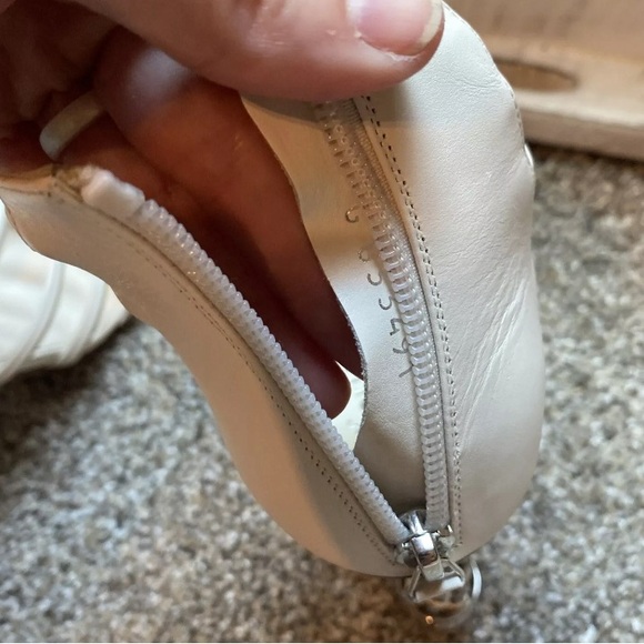 Chanel 38.5 White Cage Leather Silver Woven Chains Heels  Pumps NEW, $1,675 Msrp - Picture 7 of 12